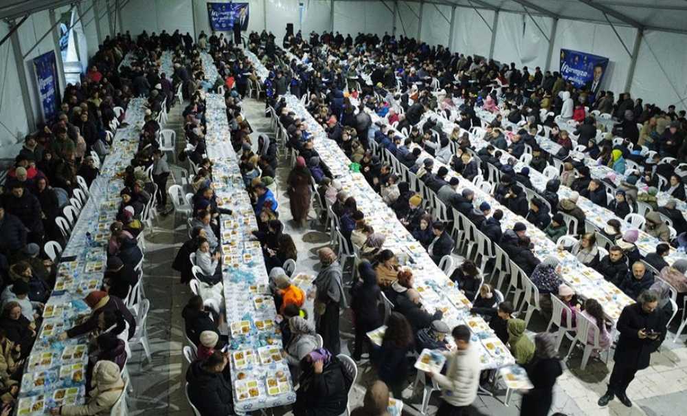 Belediyenin İftar Çadırı Doldu Taştı