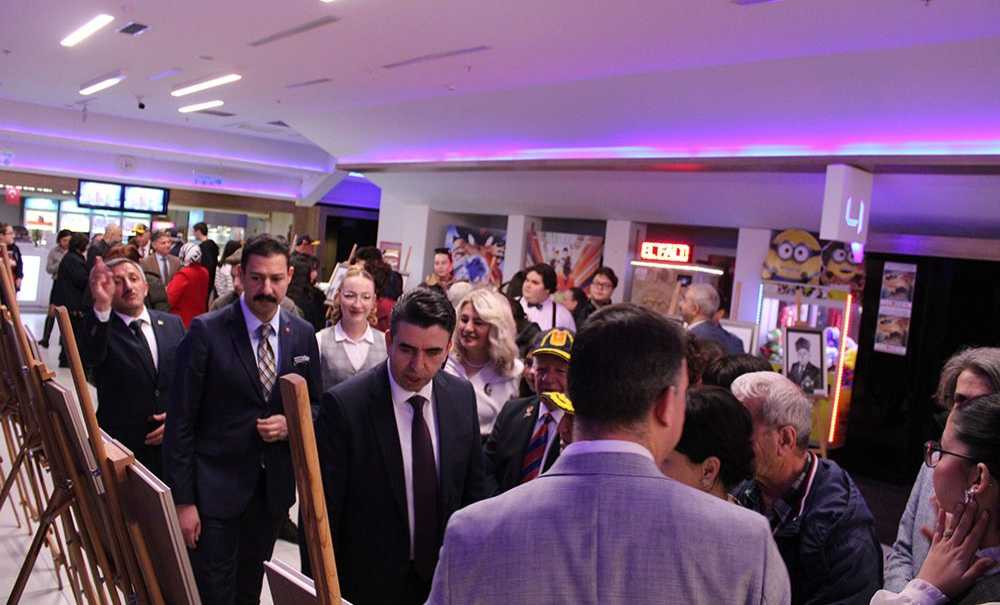 Belgesel Gösterimi Ve Fotoğraf Sergisine İlgi Yoğundu