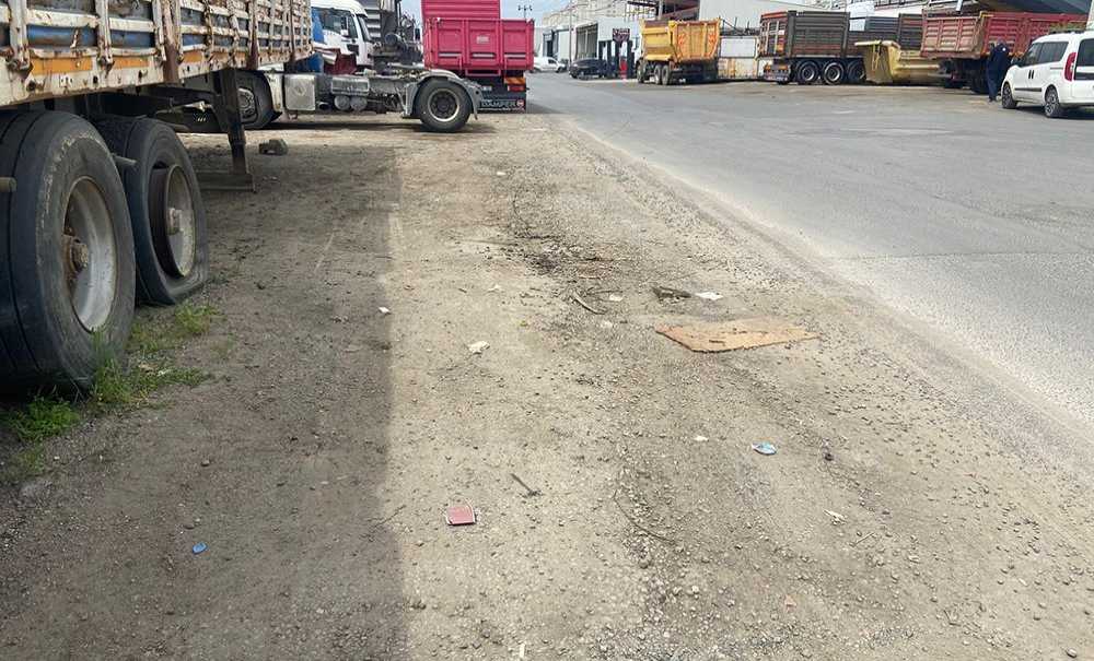 Bölgedeki Dağınıklık Ve Çöpler Tepki Çekiyor