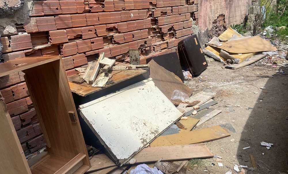 Boş Araziler Çöplüğe Dönüşüyor