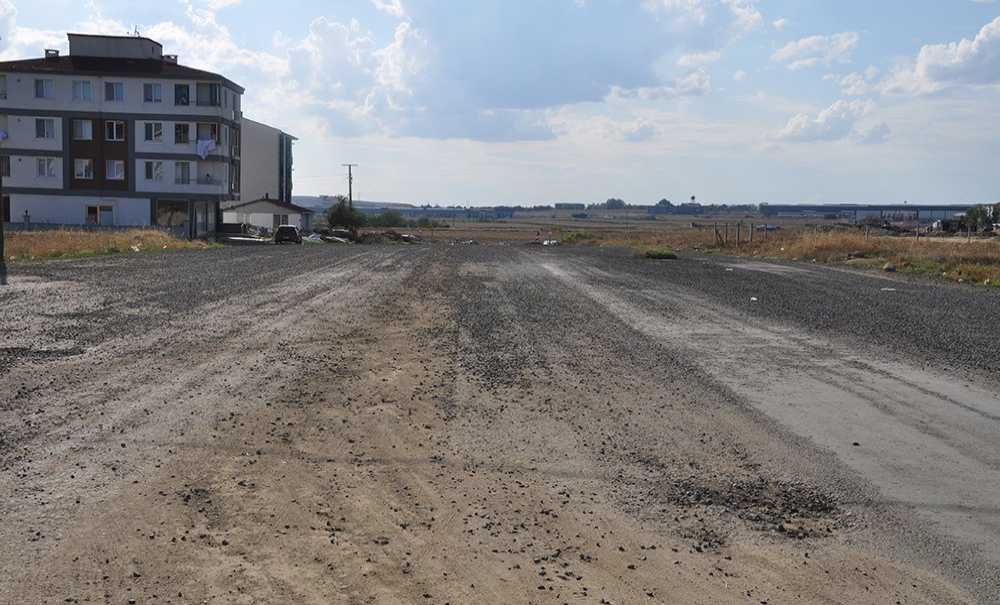 Bozuk Yollar Sürücüleri Canından Bezdiriyor