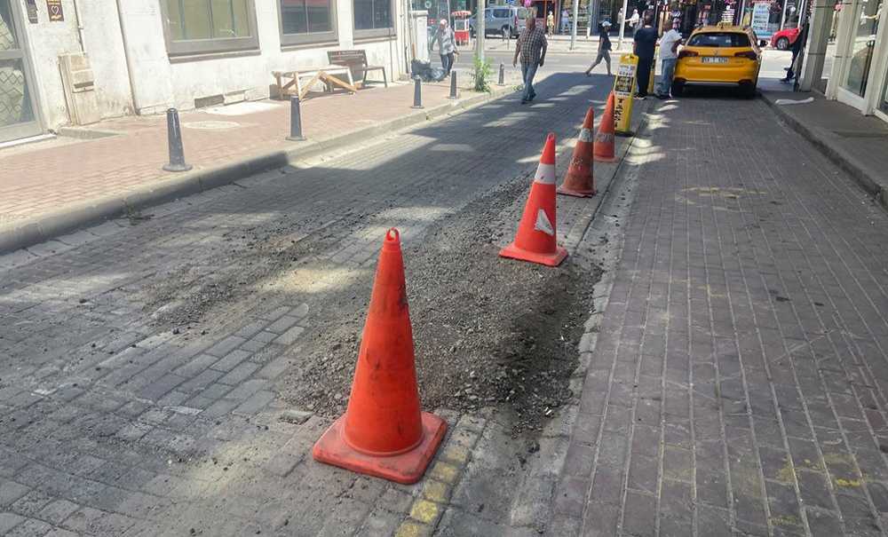 Bozuk Yollar Tepki̇ Çeki̇yor