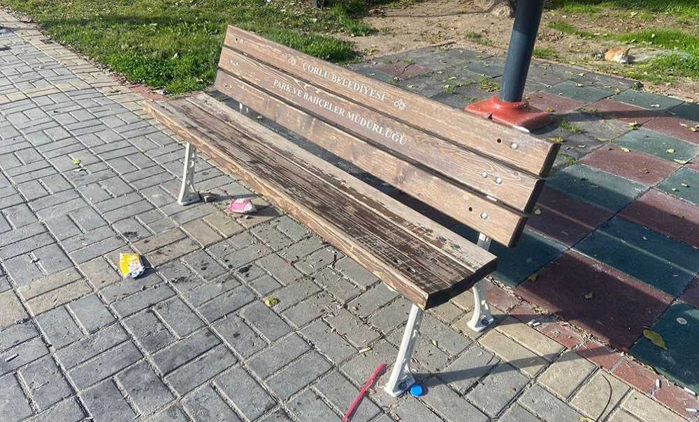 Bu Park Hiç Temizlenmiyor Mu?