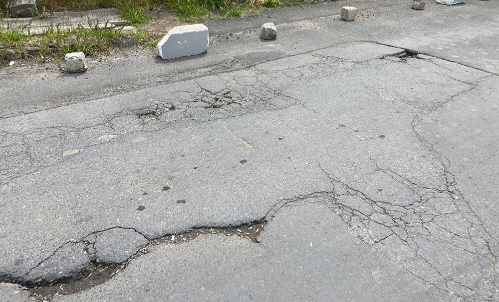 Bu Yol Baştan Sona Yeniden Yapılmalı