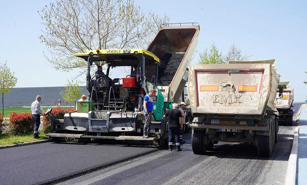 Bülent Ecevit Bulvarı'nda Asfalt Çalışması Yapıldı