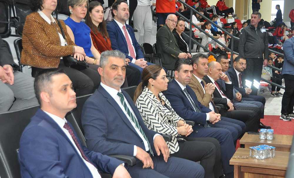 Büyük Salonda Büyük Turnuva