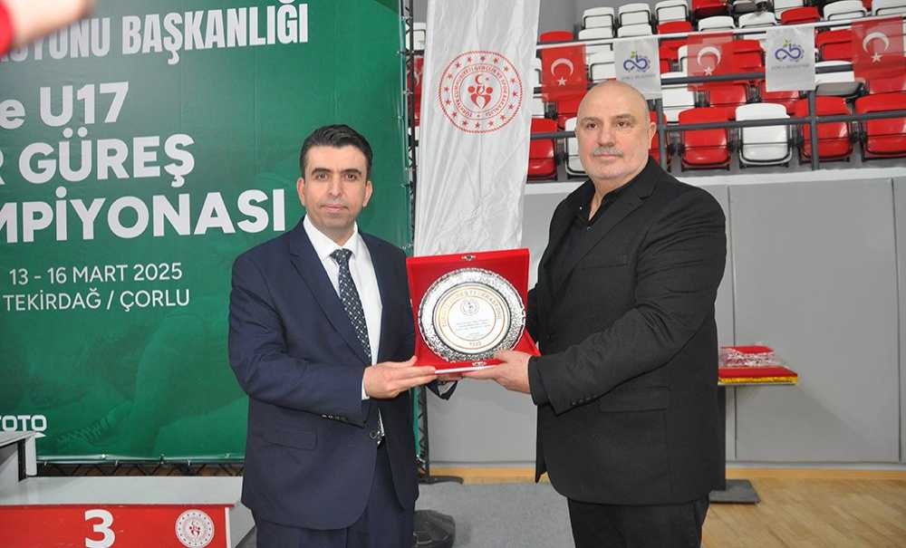 Büyük Salonda Büyük Turnuva