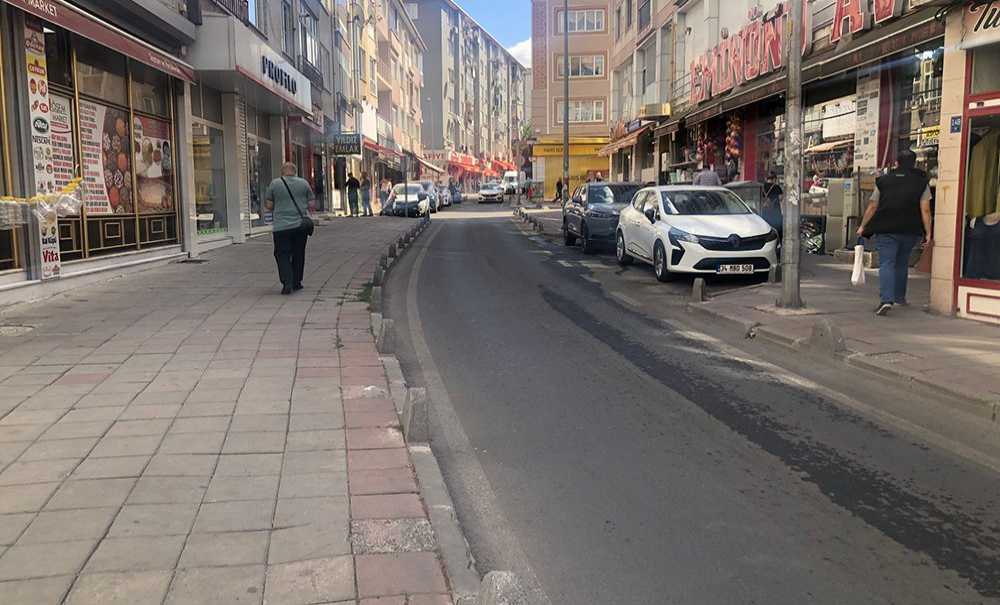 Caddenin Temizliği Dikkat Çekti