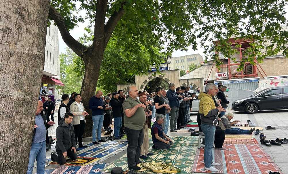 Camilerde Yağmur Duası Yapıldı