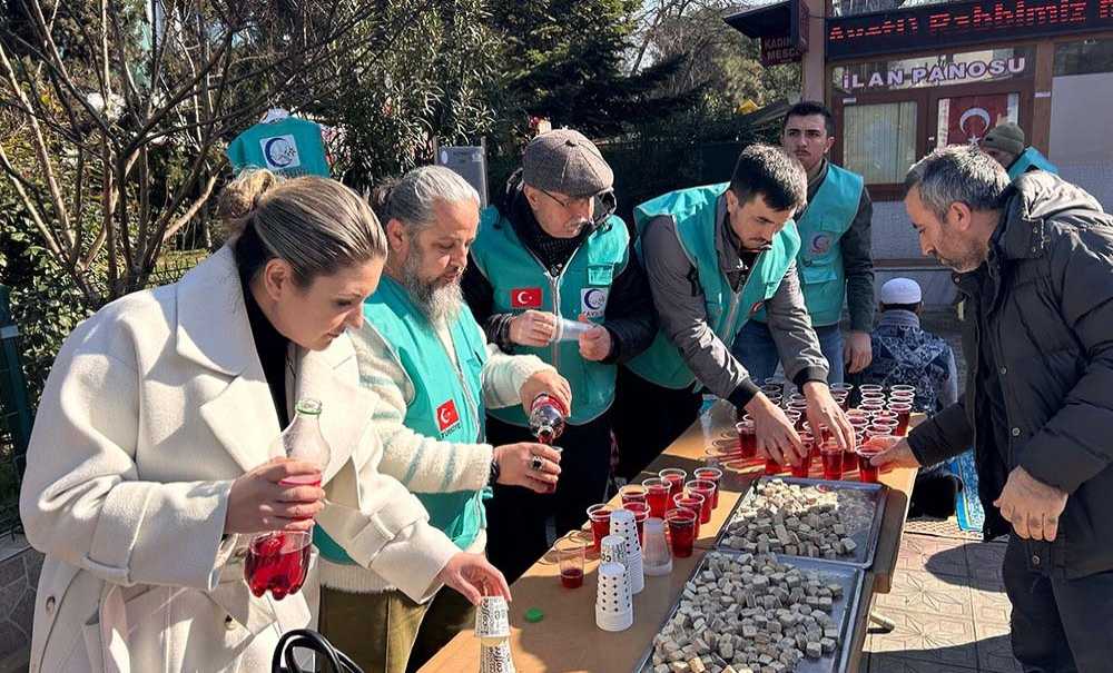 Cansuyu Derneği İkramlarda Bulundu