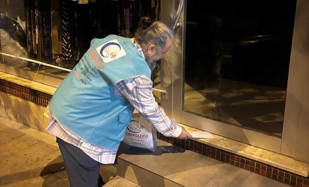 Cansuyu Derneği ‘Siftah Parası' Dağıttı