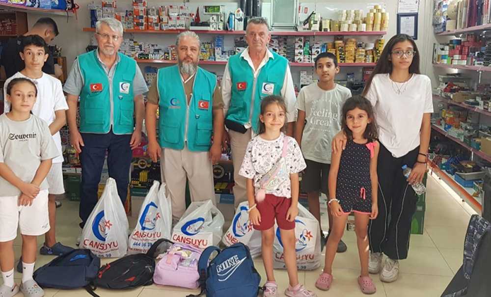 Cansuyu Derneği'nden Öğrencilere Kırtasiye Desteği