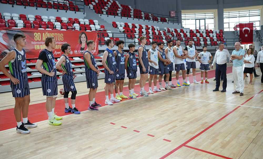 Çbsk Basketbol Takımı Lige Hazır