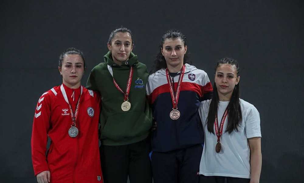 Çbsk Güreşçileri Şampiyonada Dereceye Girdi