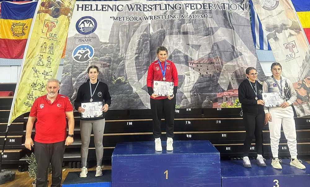 Çbsk Güreşçisinden Bir Şampiyonluk Daha