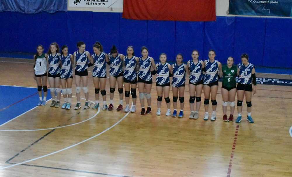 Çbsk Kızları Yarı Finalde