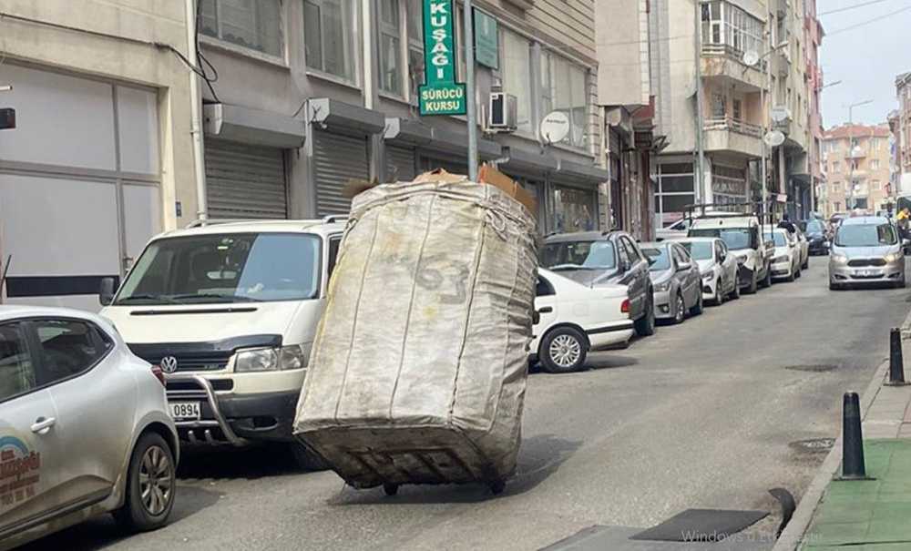 Çekçekçi̇ler Trafi̇ği̇ Olumsuz Etki̇li̇yor