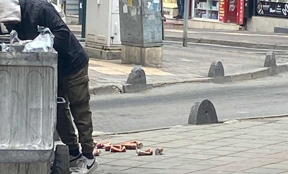 Çekçekçilerin Çöpleri Dağıtmasına Tepki