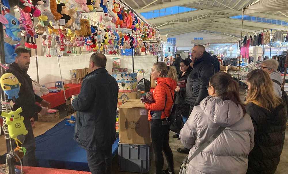 Chp Pazarcı Esnafını Ziyaret Etti