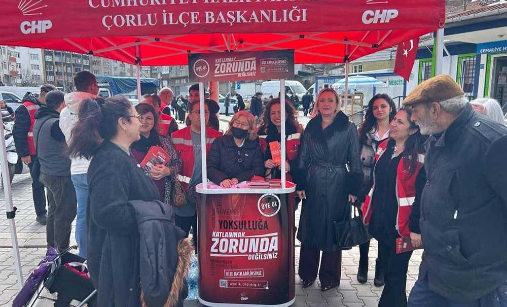 Chp Üyelik Standı Açtı