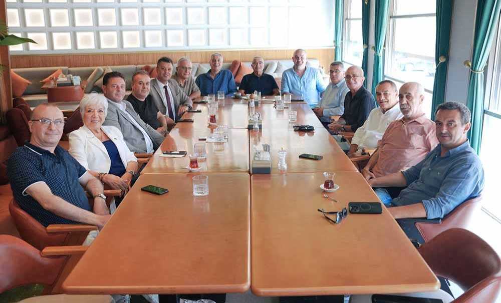 Chp'de ‘Birlik' Rüzgârları Esiyor