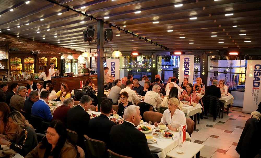 Çi̇sad İftarında İş Dünyası Bir Araya Geldi