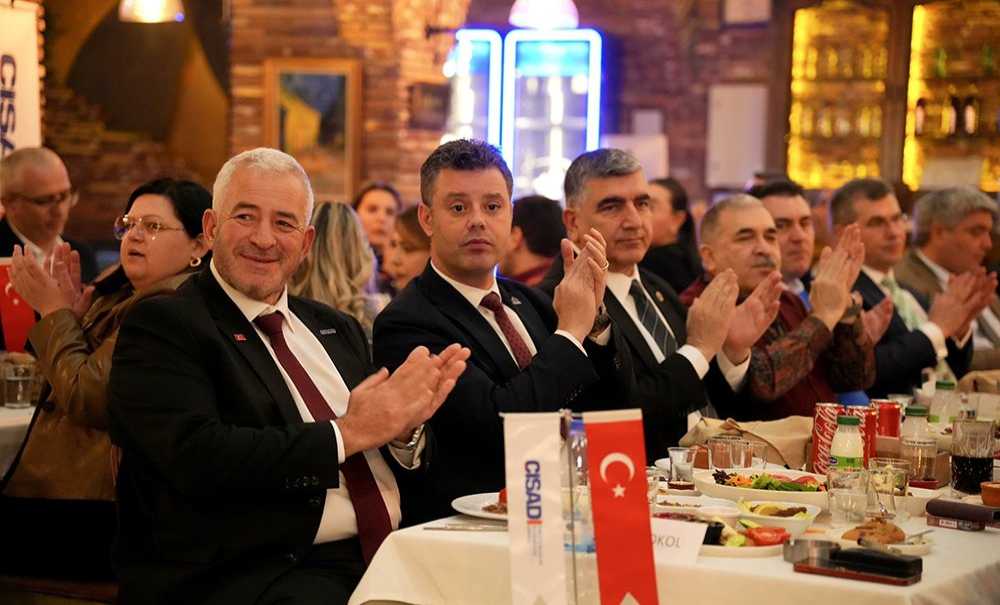 Çi̇sad İftarında İş Dünyası Bir Araya Geldi