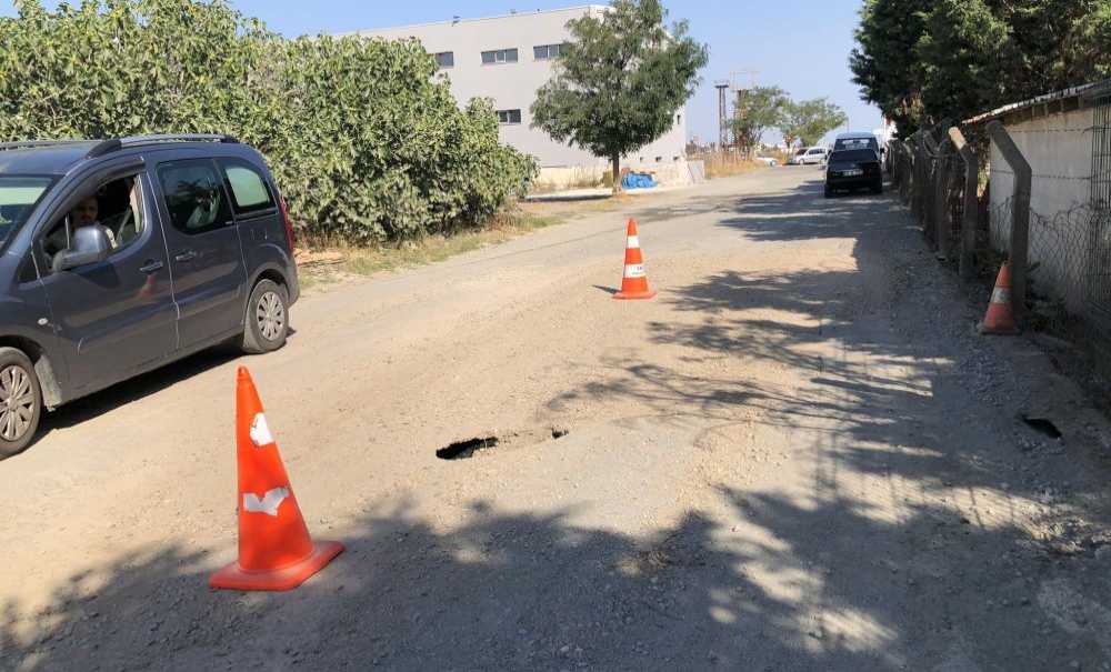 Çöken Yol Tehli̇ke Yaratiyor!