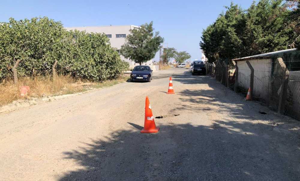 Çöken Yol Tehli̇ke Yaratiyor!