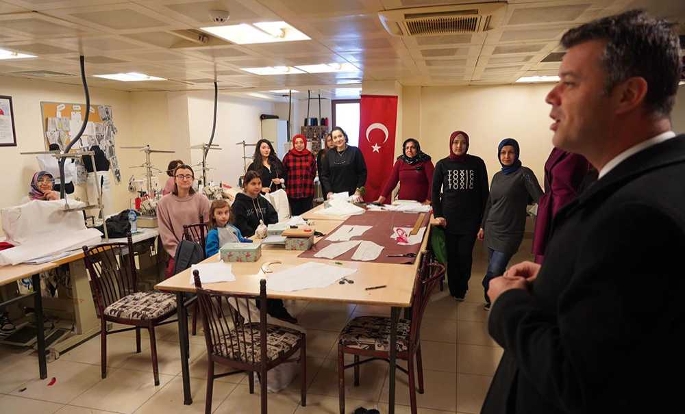 Çorlu Belediyesi Kadınlara Mesleki Eğitim Desteği Veriyor