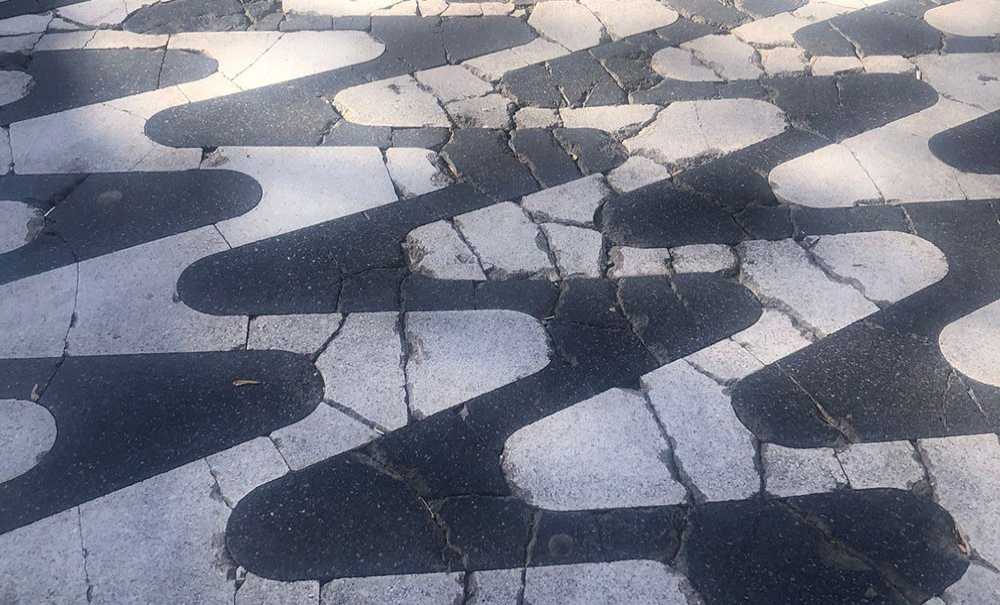 Elektri̇k Kablolari Tehli̇ke Saçiyor