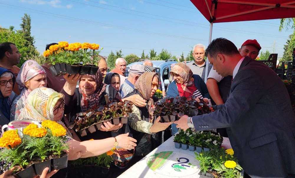 Çorlu Belediyesi'nden Anlamlı Bayram İkramı