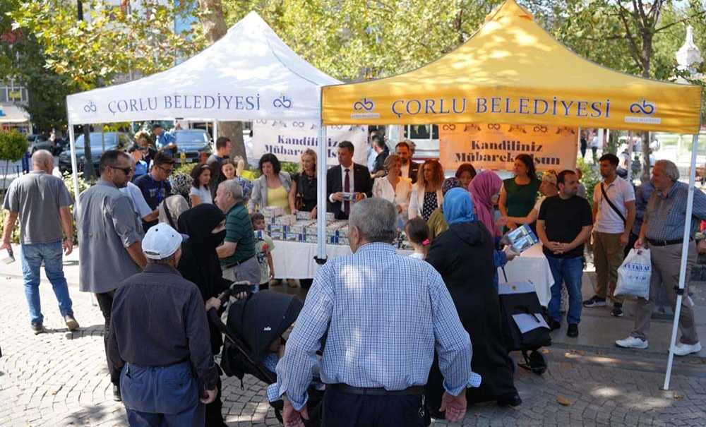 Çorlu Belediyesinden Kandil Simidi İkramı