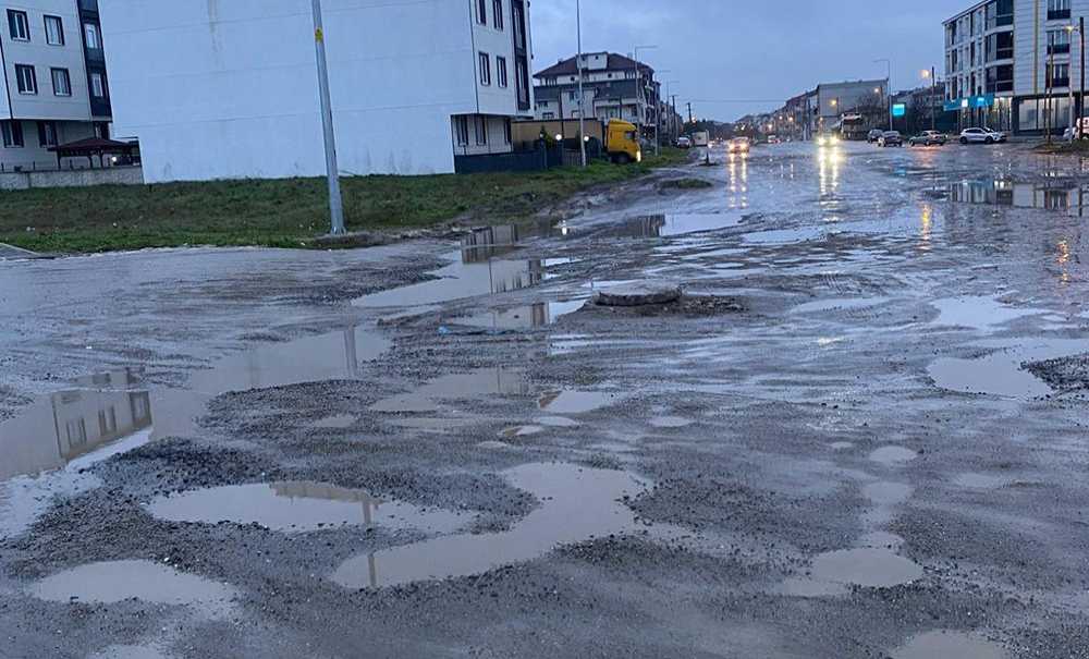 Çorlu Çamura Çukura Teslim!