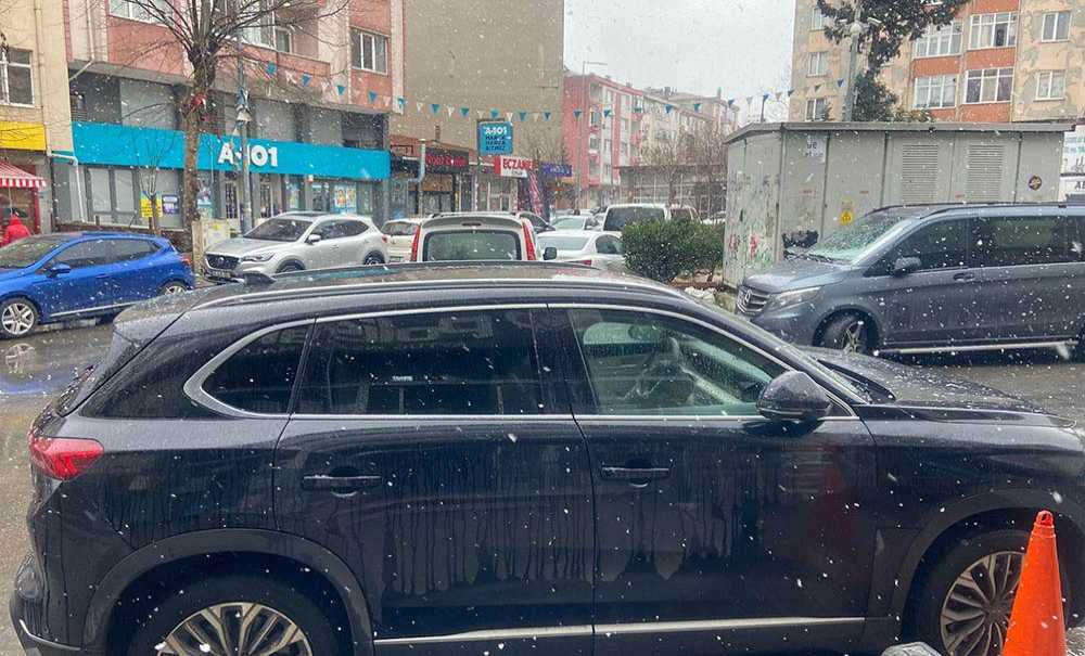 Çorlu Güne Kar Yağişiyla Başladi