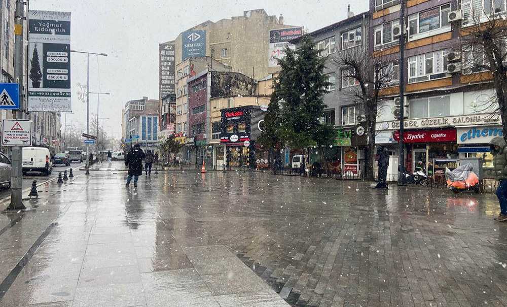 Çorlu Güne Kar Yağişiyla Başladi