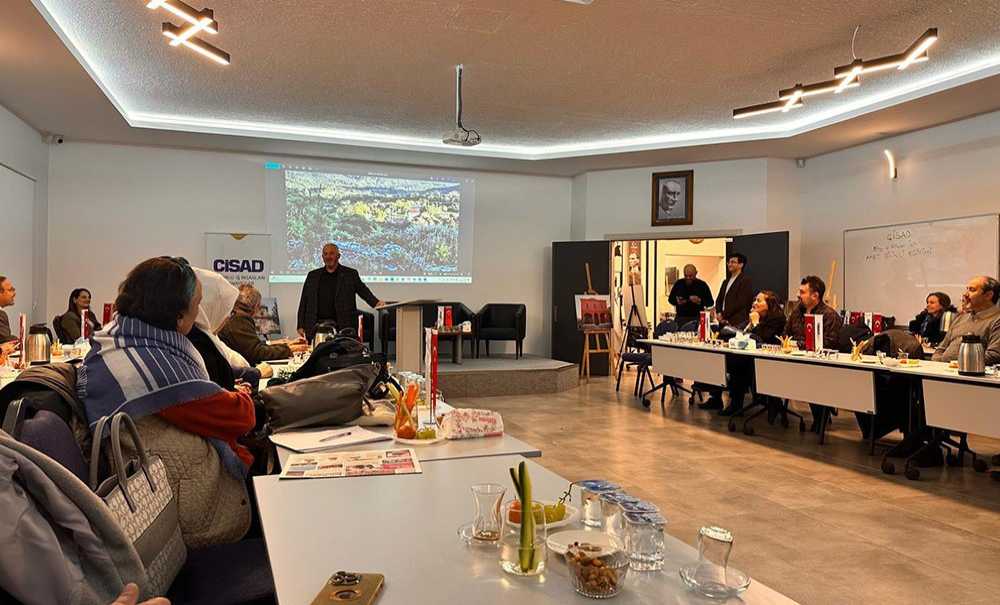 Çorlu İş İnsanları Derneği'nden Anlamlı Seminer