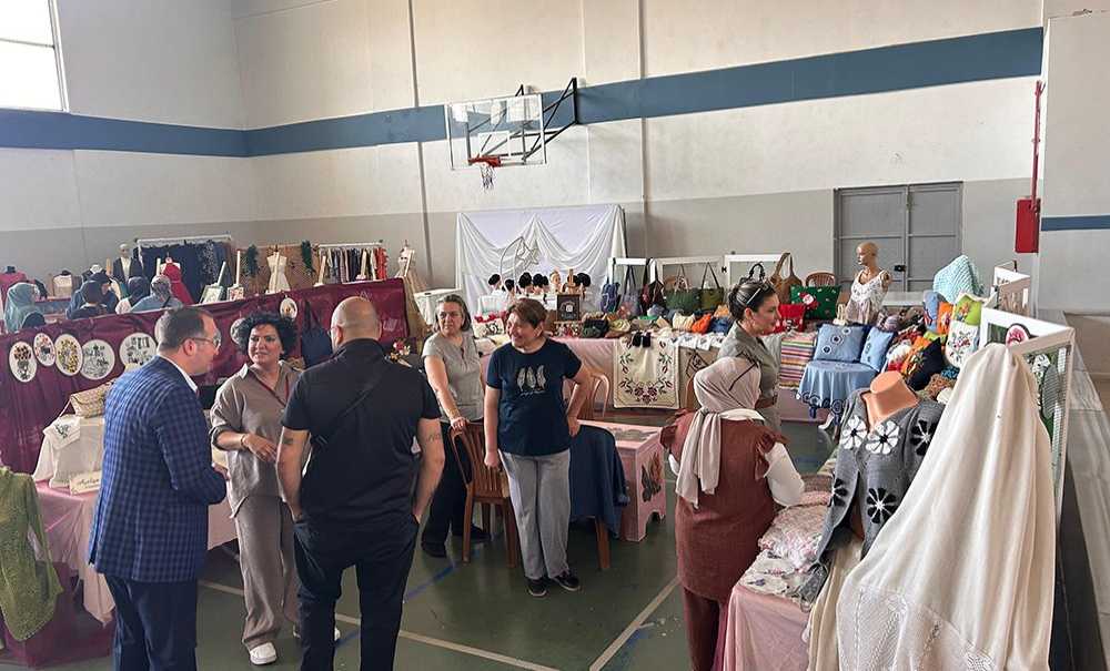 Çorlu Kent Konseyi Başkanı Esra Yüksel'den “Her Desen Bir Dünya” Sergisine Ziyaret