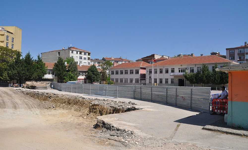 Çorlu Ortaokulu'nun Da Temeli Kazılıyor