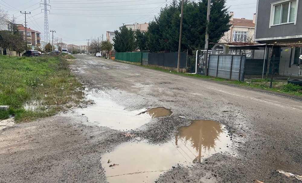 Çorlu Sokaklari Çamura Çukura Tesli̇m