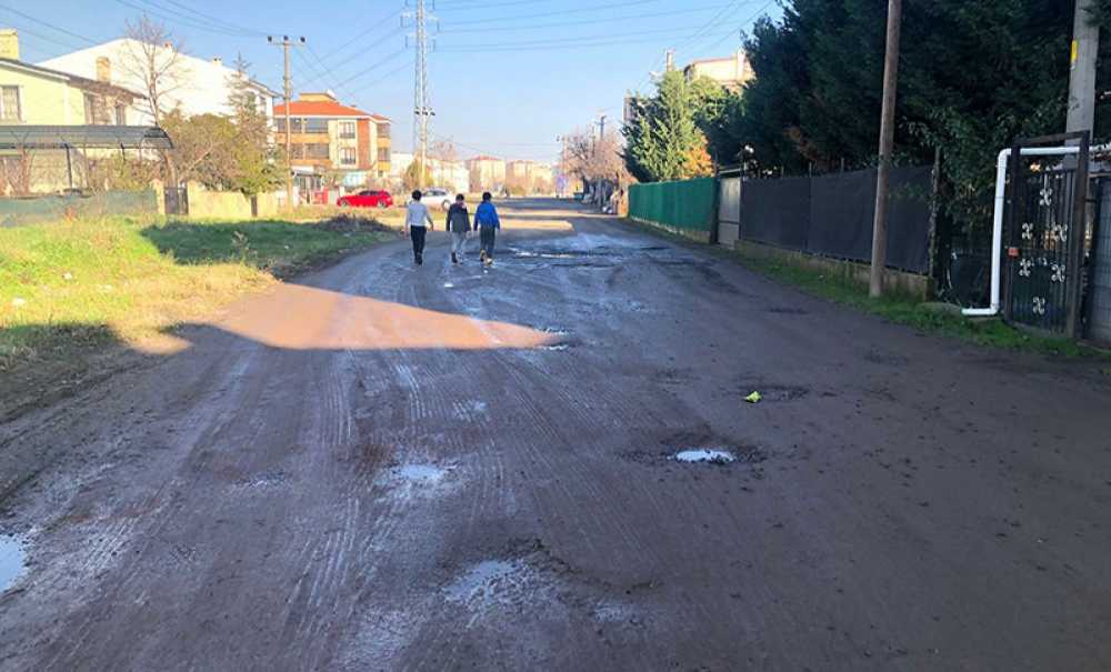 Çorlu Sokakları Çamura Çukura Teslim