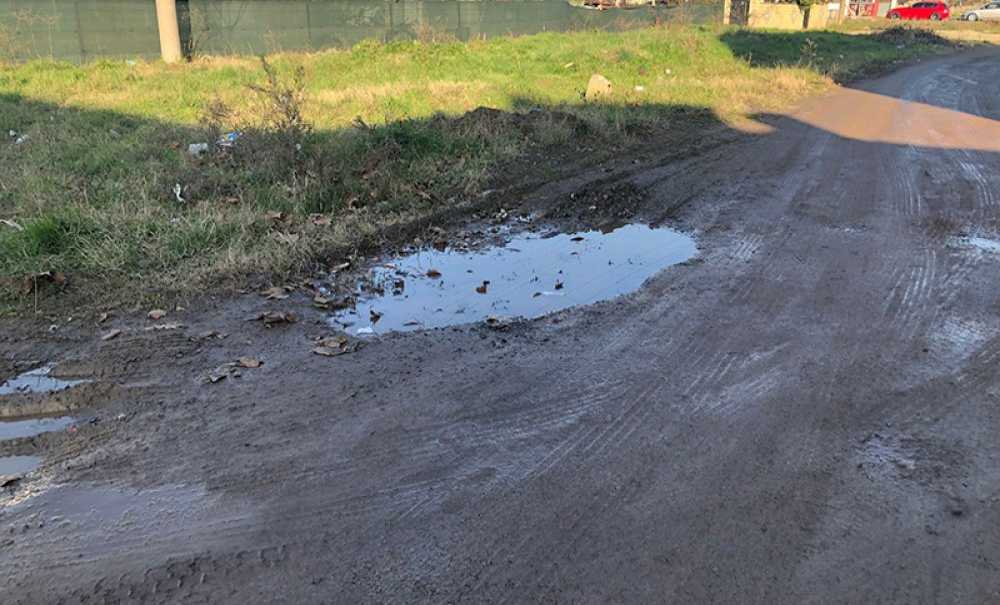 Çorlu Sokakları Çamura Çukura Teslim