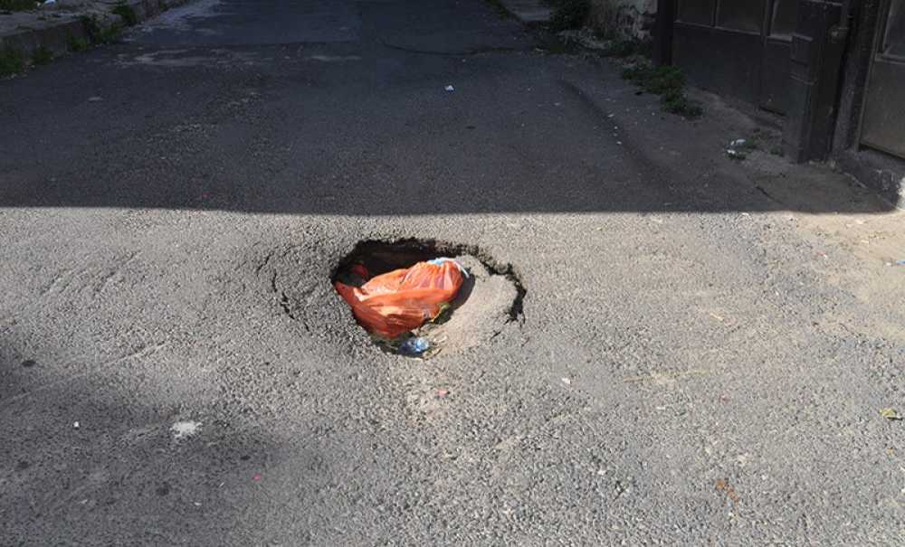 Çorlu Yolları Bir Bir Çöküyor