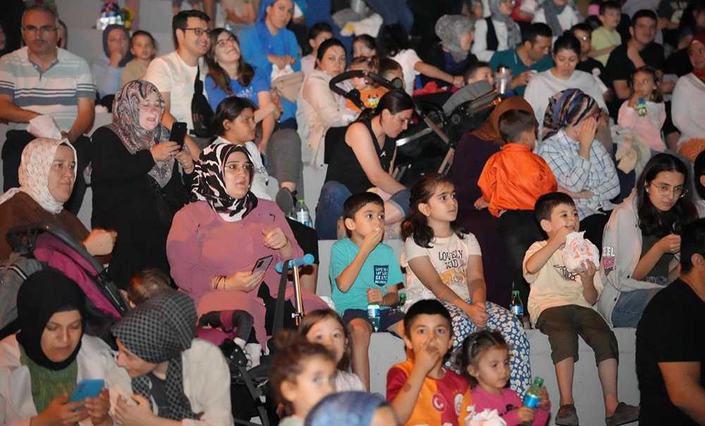 Çorlu'da Açık Hava Sineması Coşkusu Sürüyor