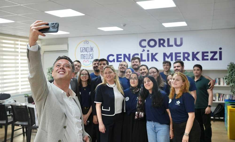 Çorlu'da Gençlik Merkezi Açılışı Gerçekleştirildi
