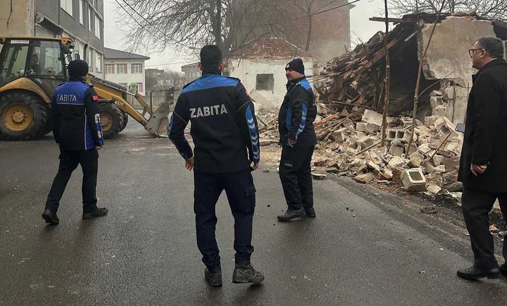 Çorlu'da Metruk Yapılar Yıkılıyor