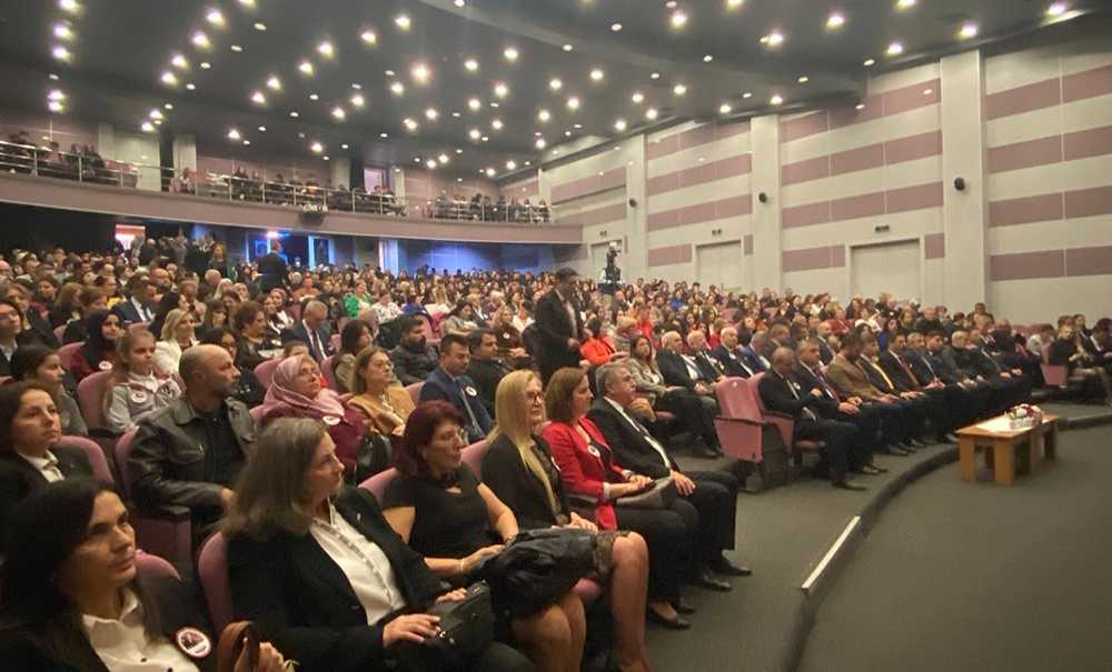 Çorlu'da Öğretmenler Günü Kutlandi