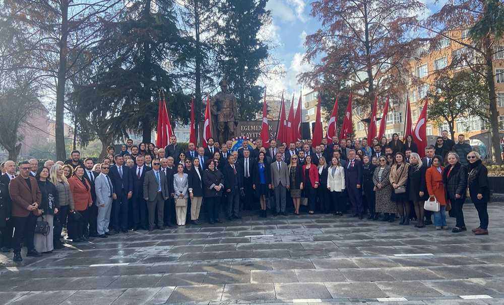 Çorlu'da Öğretmenler Günü Kutlandi