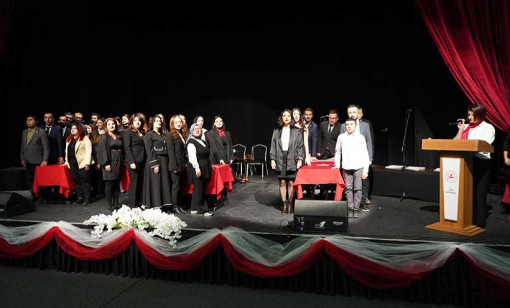 Çorlu'da Öğretmenler Günü Kutlandı