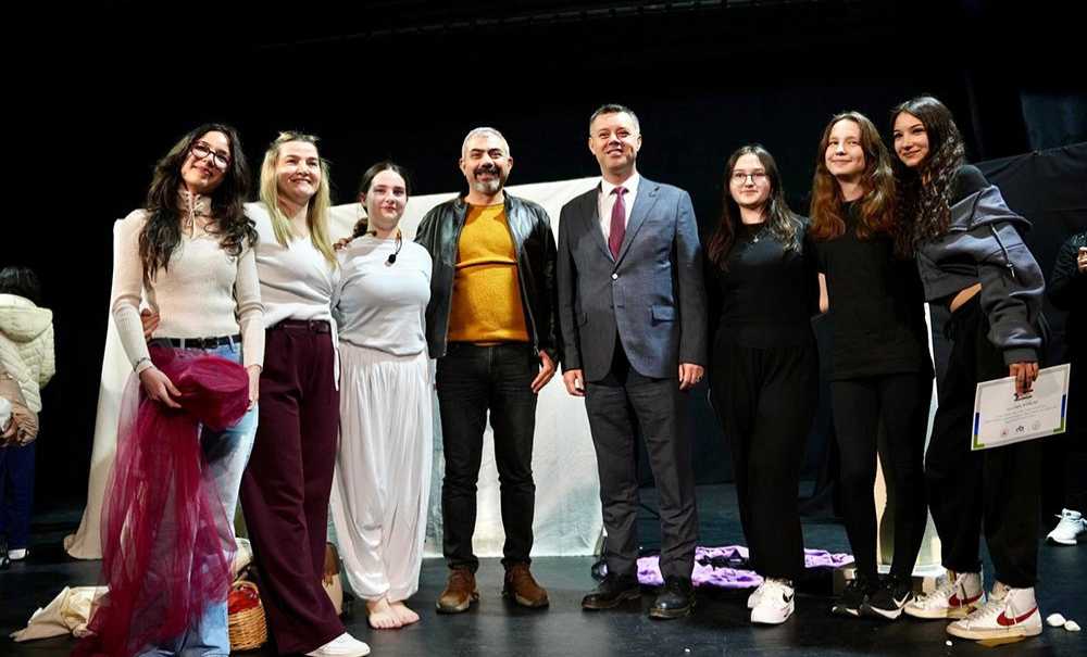 Çorlu'da Perde Gençler İçin Açıldı